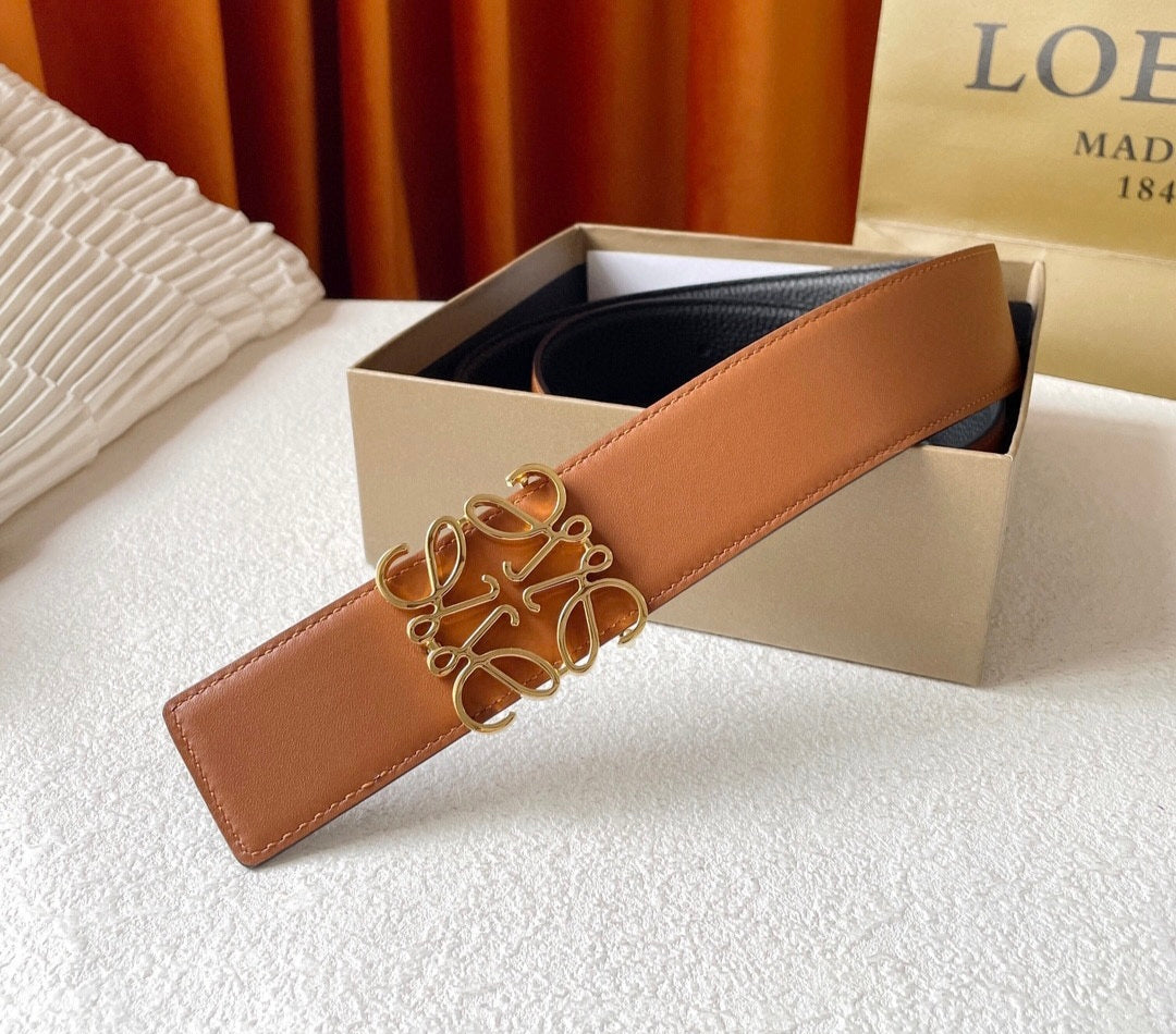 Josdee Loewe belts