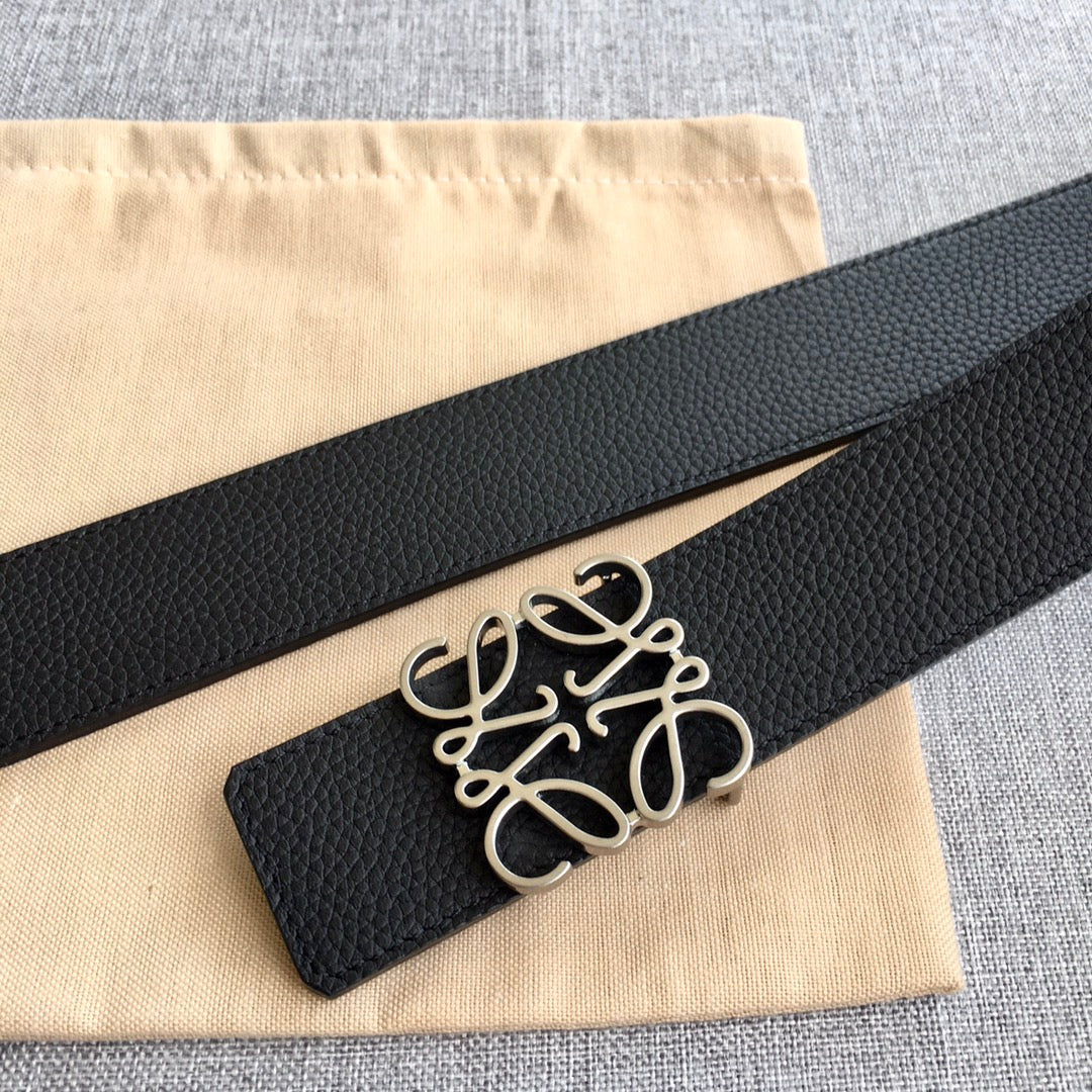 Josdee Loewe belts